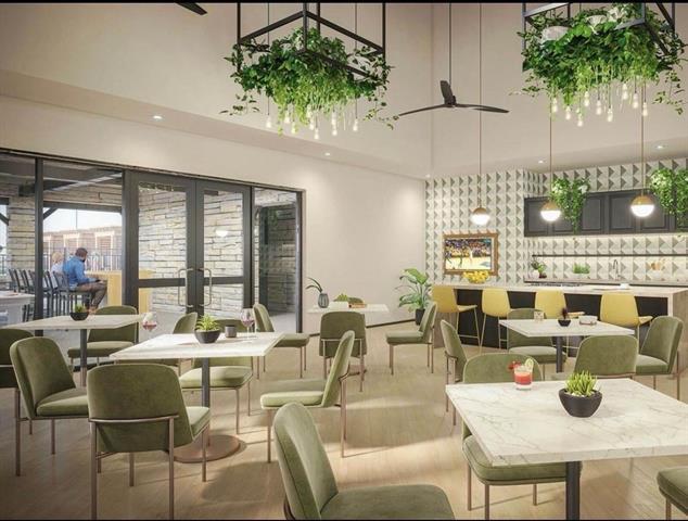 Building Photo - 600 Clover Crk Dr