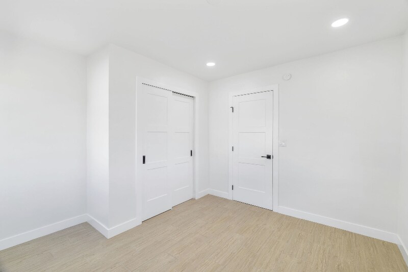 Building Photo - 1327 W Speedway Blvd