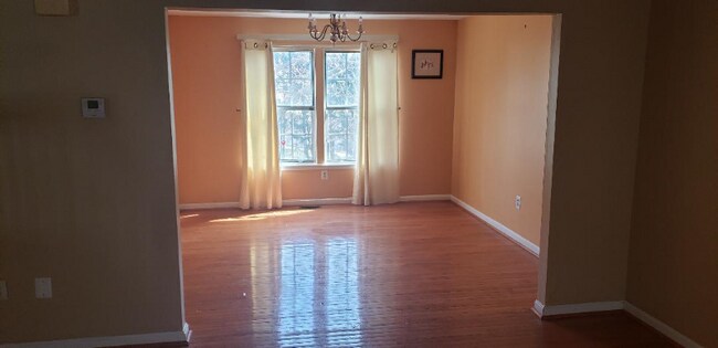 Building Photo - 10101 Palamar Dr