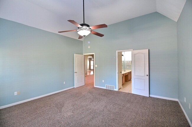 Building Photo - 1325 Rain Hollow Cir E