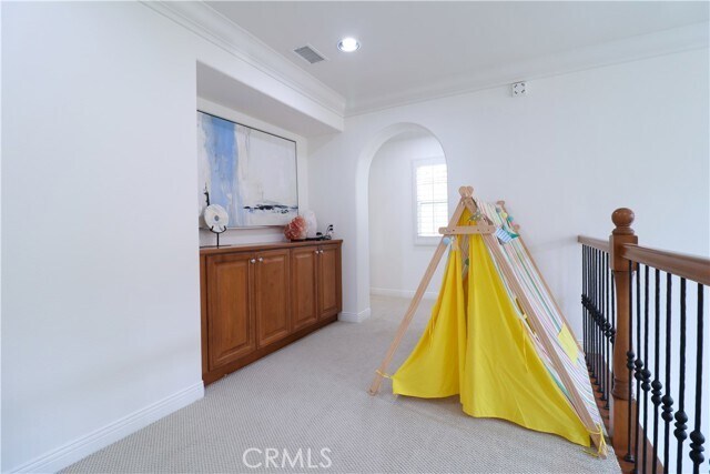 Building Photo - 37 View Terrace