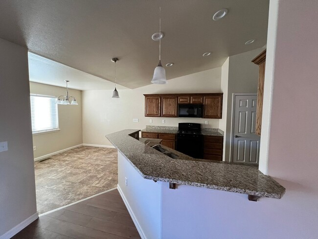 Building Photo - 4 Bedroom 2 Bathroom Fernley Home