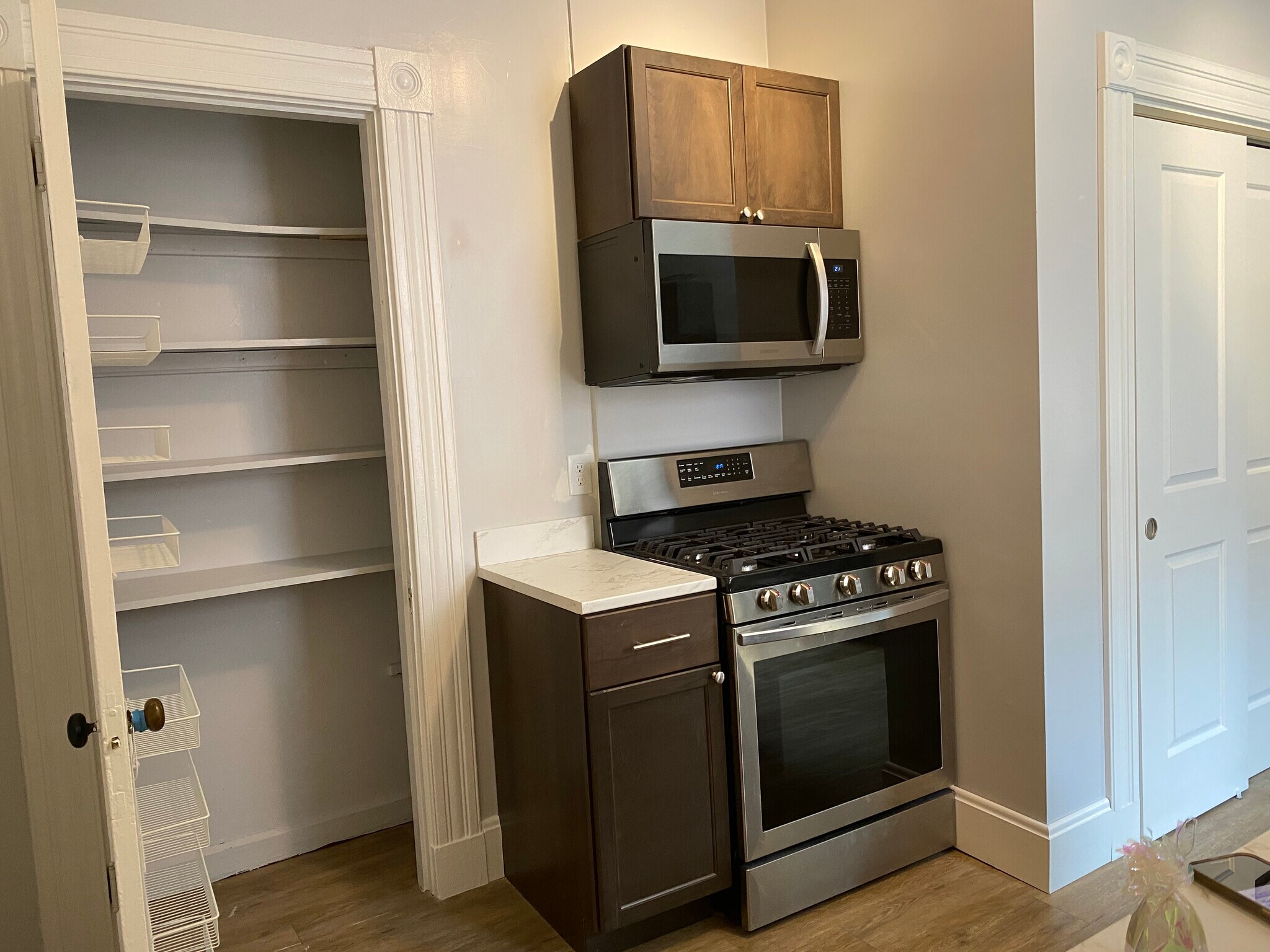 Building Photo - 4237 Chambers St