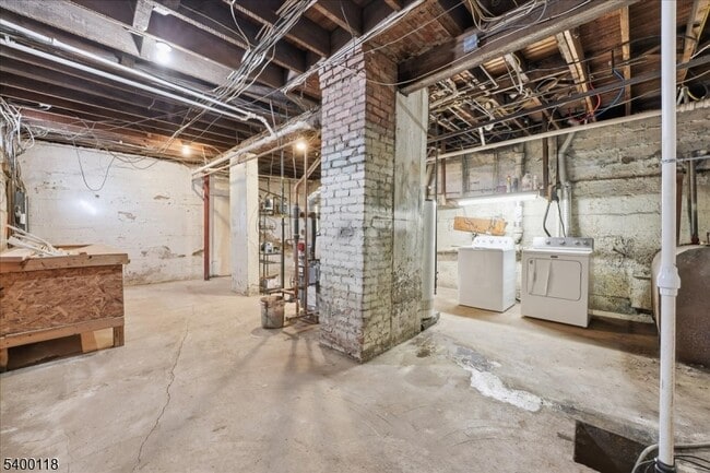 Building Photo - 30 Central Ave