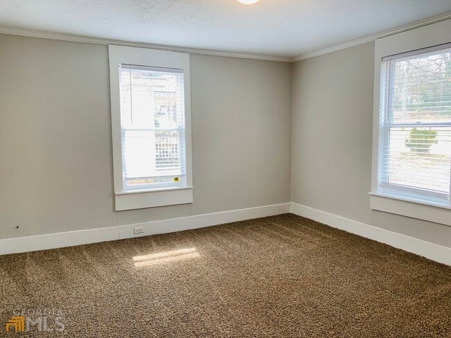 Building Photo - 513 Harwell Ave