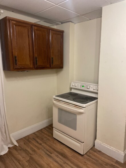 Building Photo - 1672 Manchester Ave