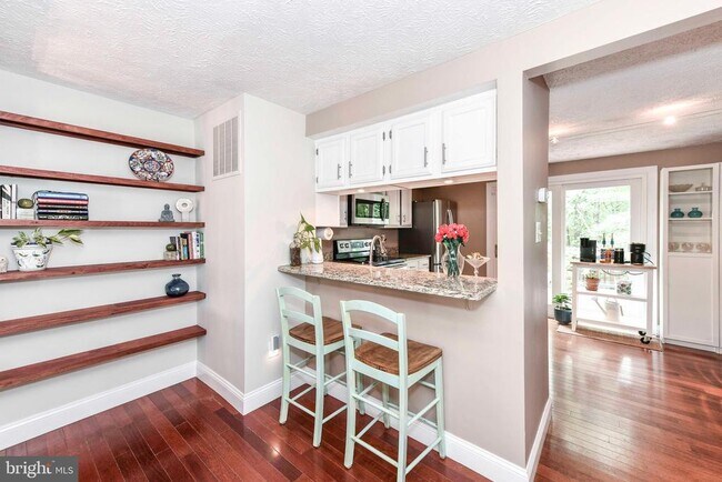 Building Photo - 1661 Fieldthorn Dr