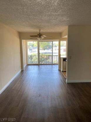 Building Photo - 1390 E Vegas Valley Dr