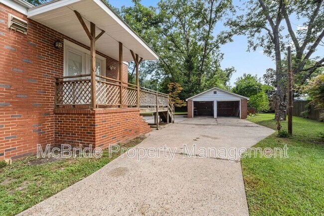 Building Photo - 105 Nut Grove Dr