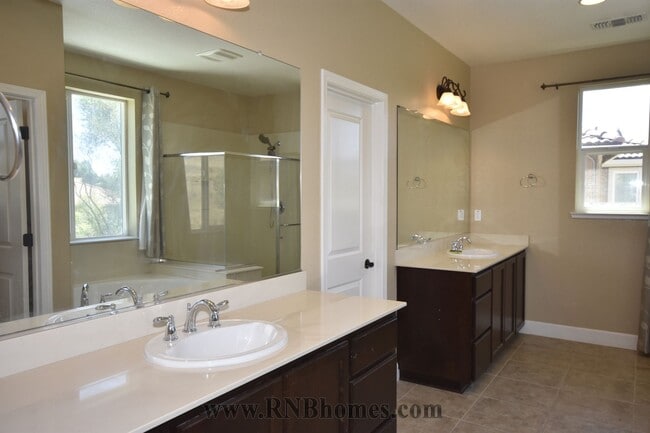 Building Photo - 1416 Bicker Cir