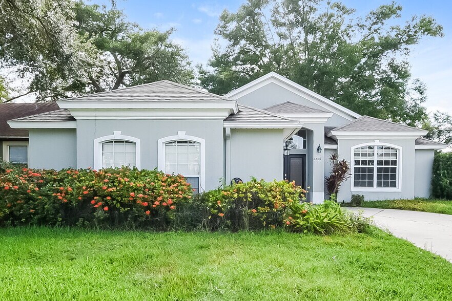Primary Photo - 3600 Meadow Green Dr