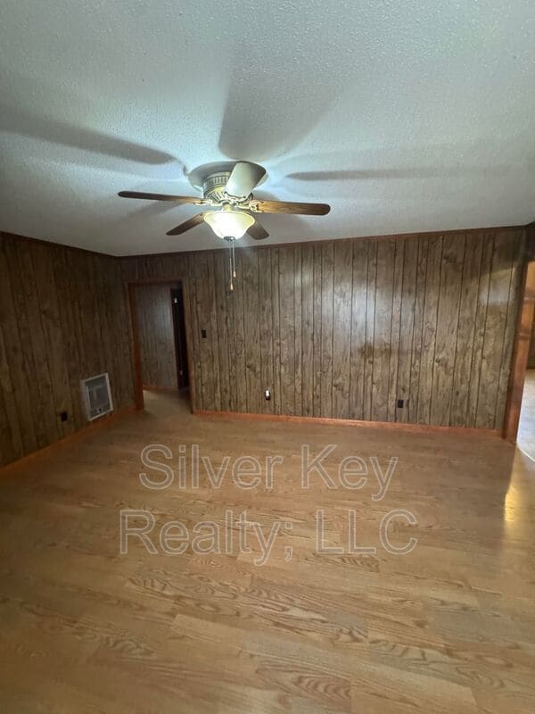 Building Photo - 165 Co Rd 358