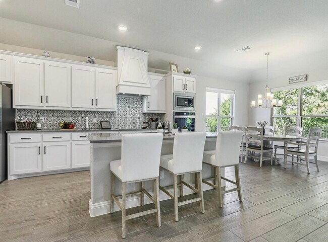 Building Photo - 1140 Barrix Dr