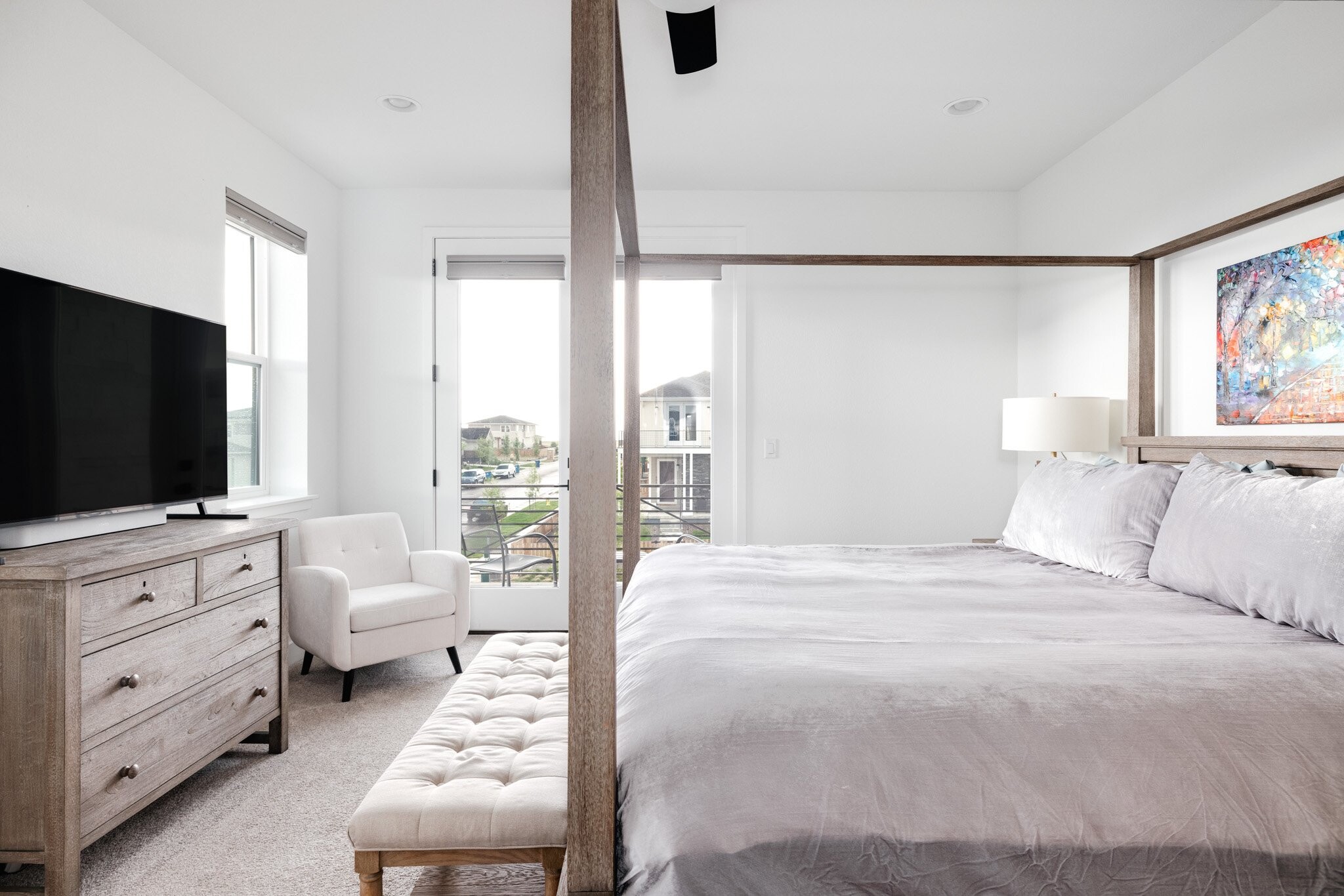 Building Photo - 6010 N Perth St