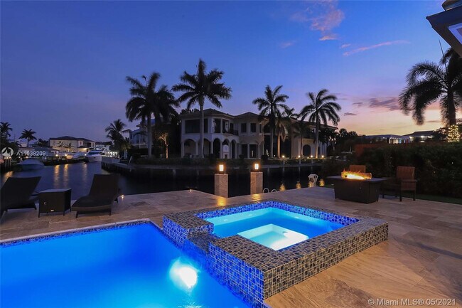 Building Photo - 750 Marine Dr