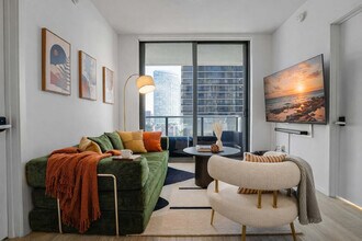 Building Photo - 404 NE 2nd Ave