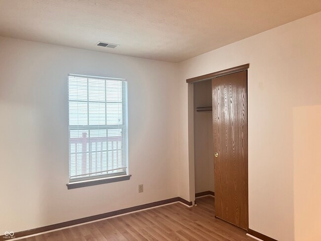 Building Photo - 4923 Peony Pl