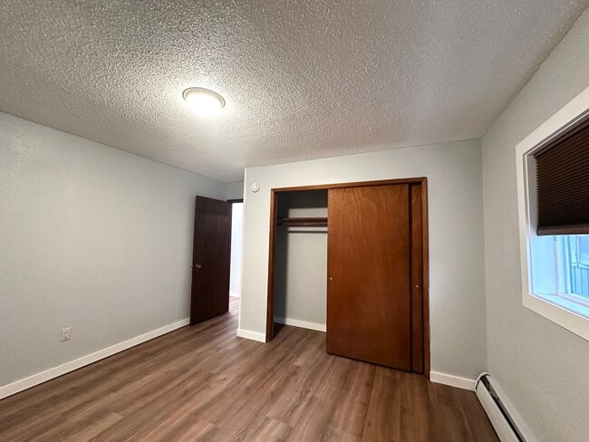 Building Photo - k933w