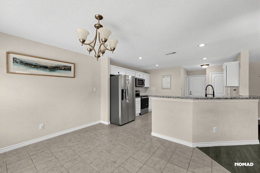 Building Photo - 205 Shady Oaks Dr