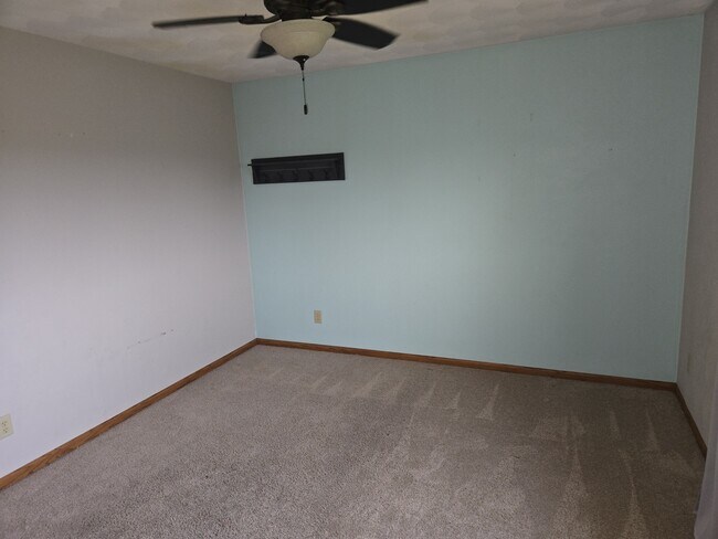 Building Photo - 535 Westfield Dr