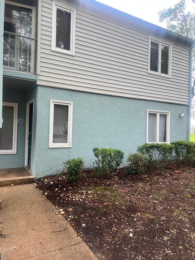 Building Photo - One Bedroom Unit First Close to South Park