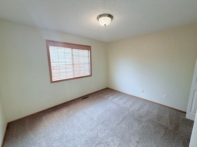 Building Photo - Spacious Bailey’s Arbor Townhome! 2BR + Bonus Living Room & Resort-Style Amenities!!