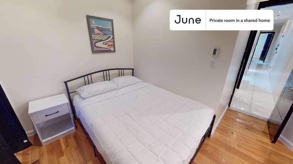Primary Photo - Private bedroom in 3 bed/1 bath Home