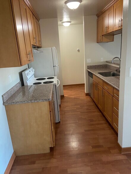 Building Photo - 281 Juana Ave