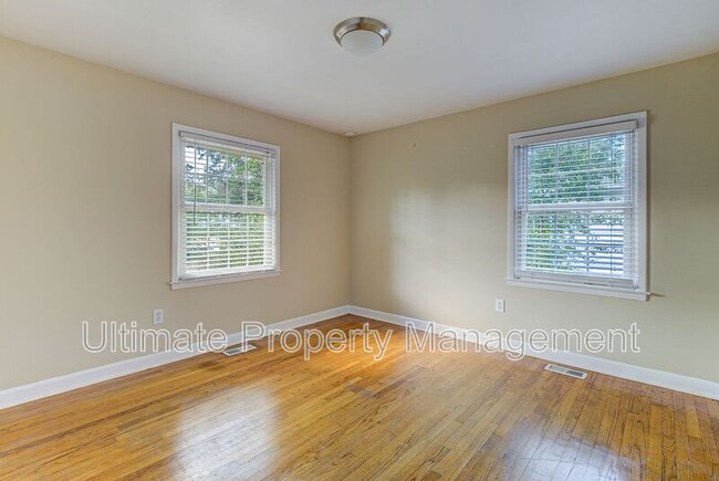 Building Photo - 5309 Ridgewood Heights Dr