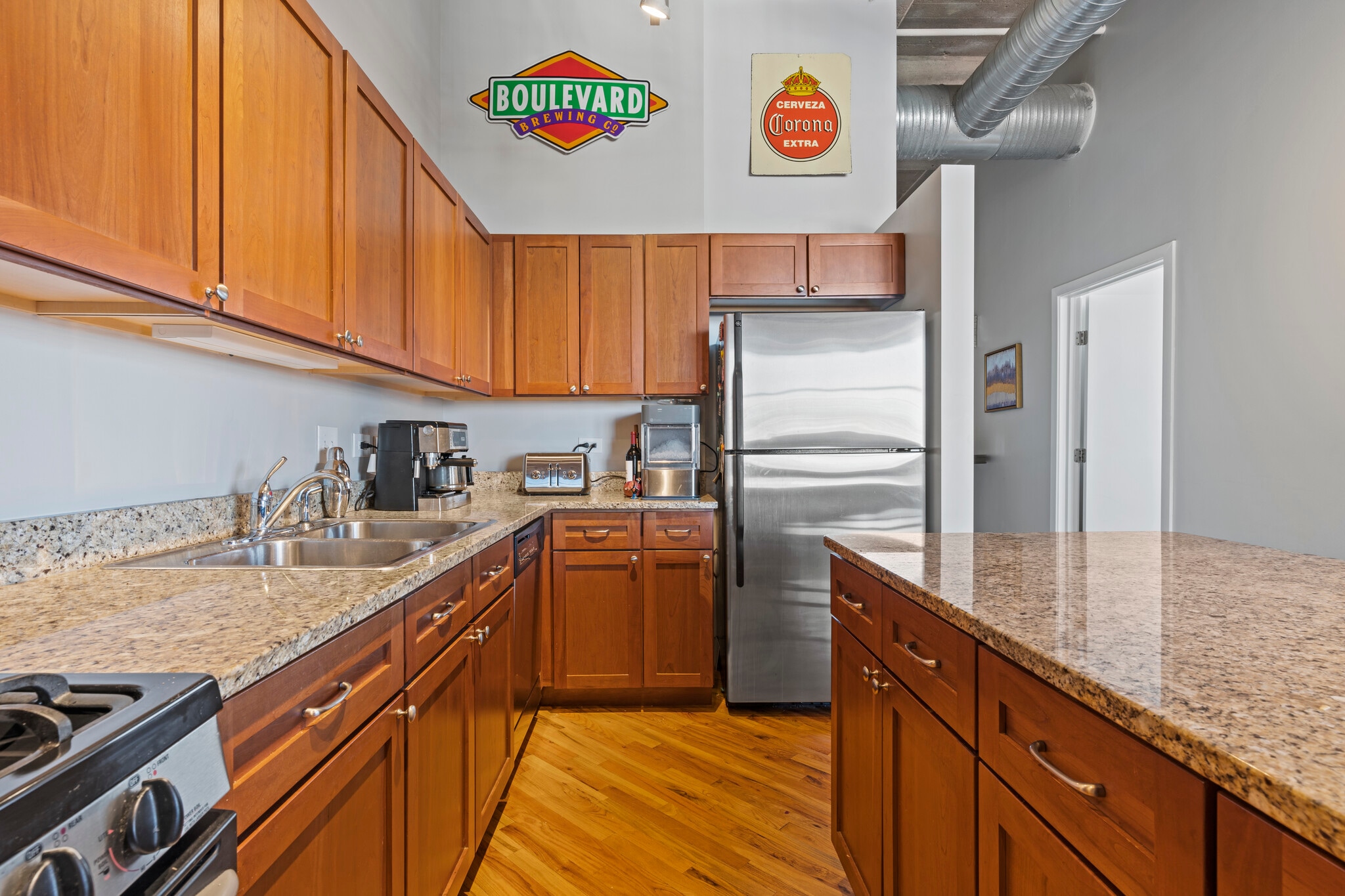 Building Photo - 2107 Grand Blvd