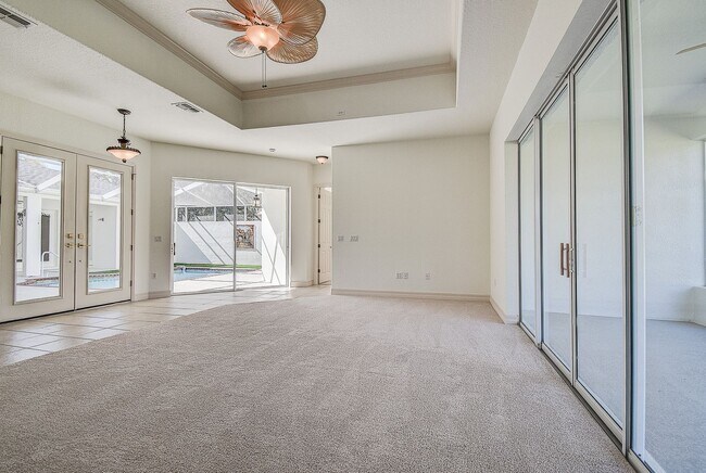 Building Photo - Beautiful 4/3/3 on a private 1 acre lot.