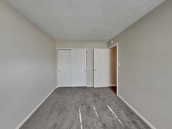 Building Photo - 83 N Wagon Rd