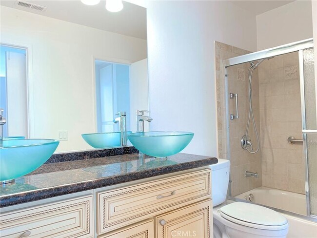 Building Photo - 2303 Presado Dr