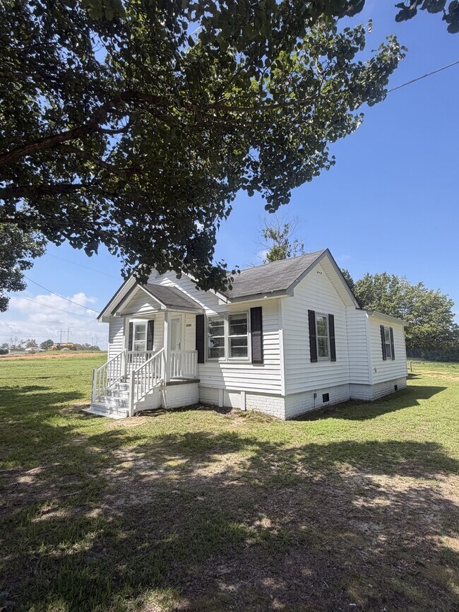 Building Photo - 2161 North Carolina 55
