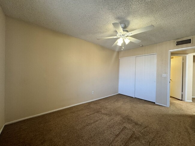 Building Photo - ***MOVE IN SPECIAL*** 2 STORY TOWNHOME WITH ATTACHED GARAGE WATER INCL