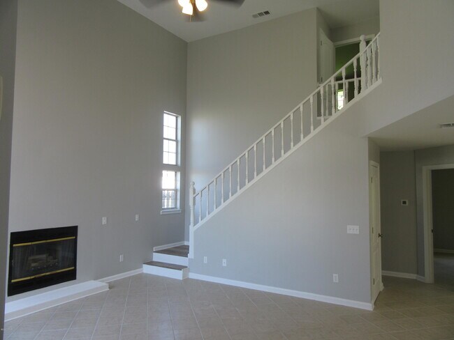 Building Photo - 801 Plantation Way