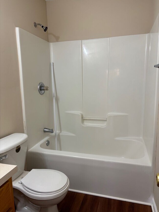 Building Photo - 373