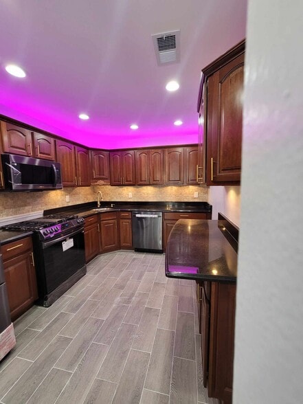 Building Photo - 3 Covington Ct