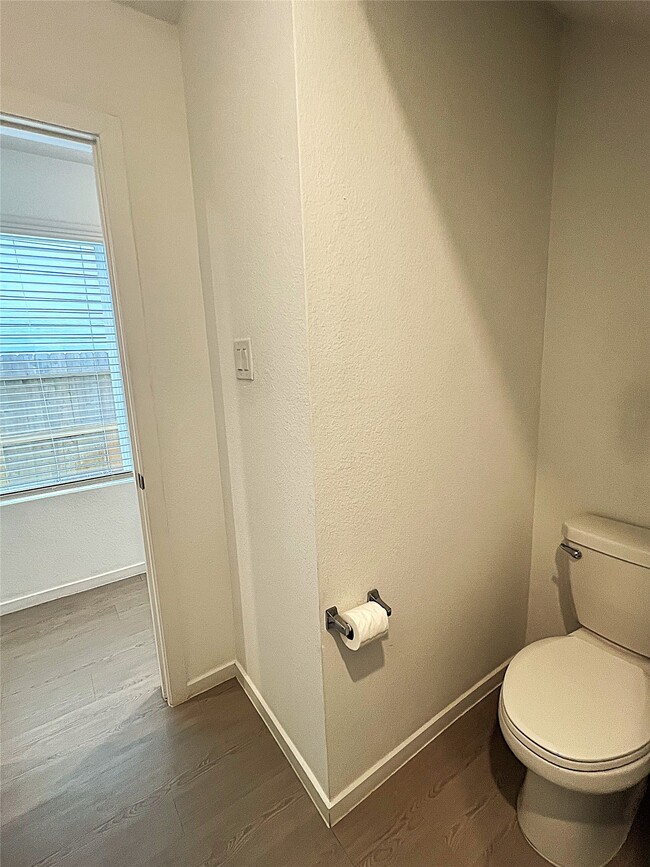 Building Photo - 18210 Via Aurelia Dr