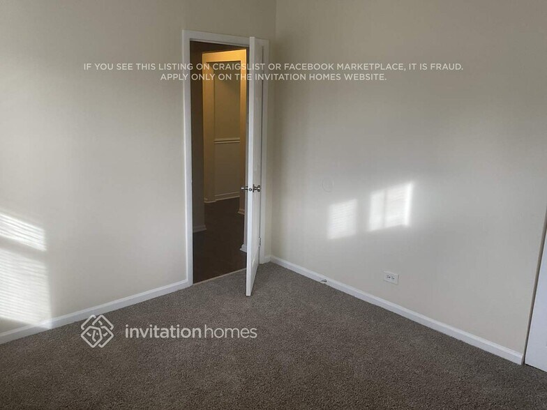 Building Photo - 16817 91st Ave