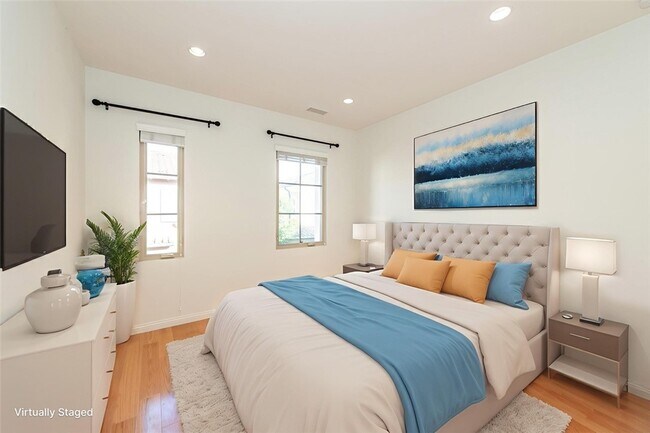 Building Photo - 83 Bianco