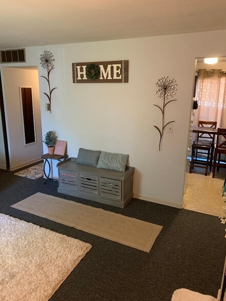 Building Photo - 24 Lynch St