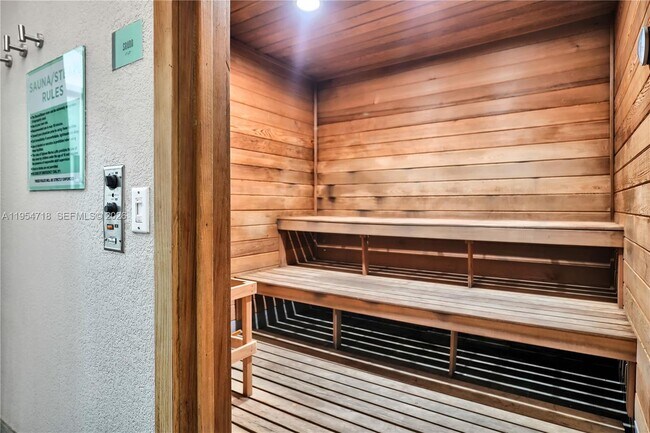 Building Photo - 3029 NE 188th St