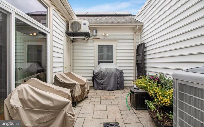 Building Photo - 913 Pleasant Dr