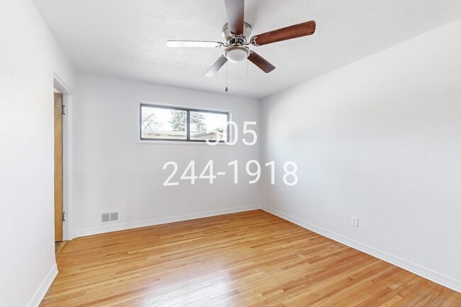 Building Photo - 905 Adams St NE