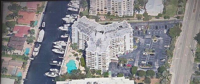 Building Photo - 1361 S Ocean Blvd