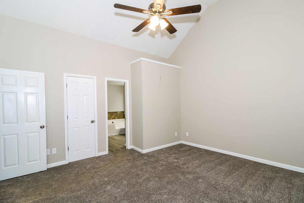 Building Photo - 230 Cinnamon Oak Cir