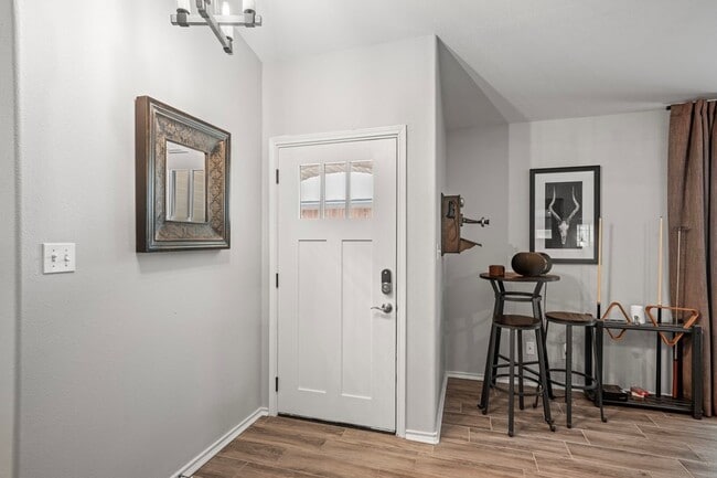 Building Photo - 127 Terrace Ln