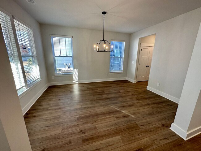 Building Photo - 125 Grange Vly Ln