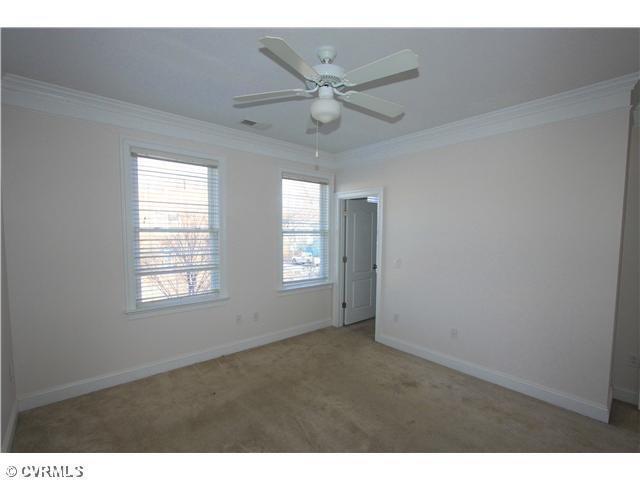 Building Photo - RENT SPECIAL! 4 BR / 3.5 BA Gorgeous Townhouse close to James River